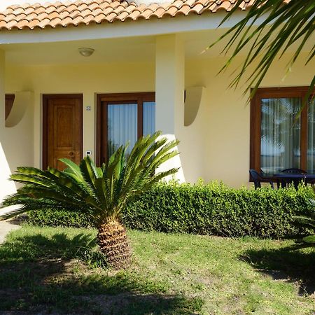 Hotel Scoglio Del Leone Zambrone Kültér fotó