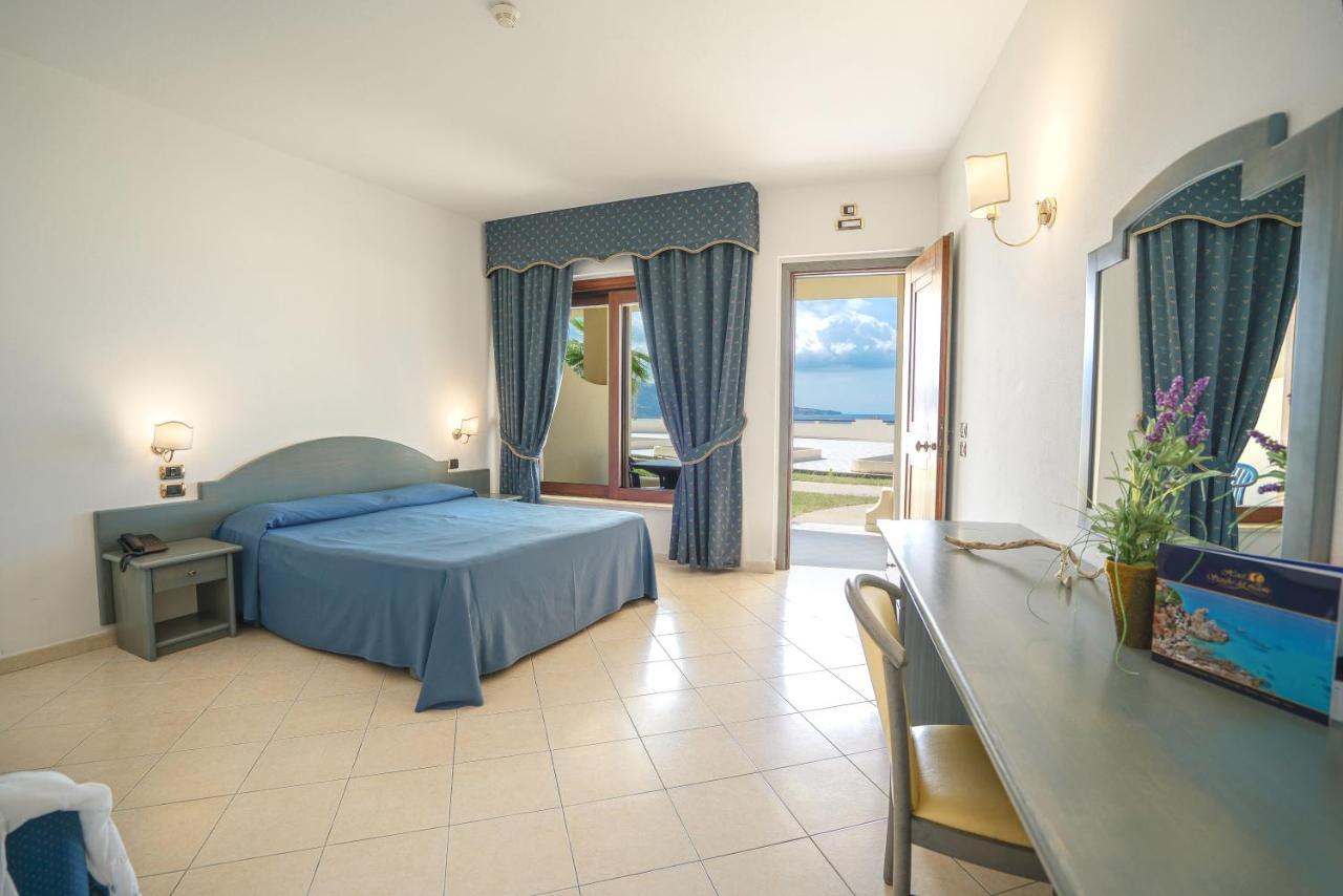 Hotel Scoglio Del Leone Zambrone Kültér fotó