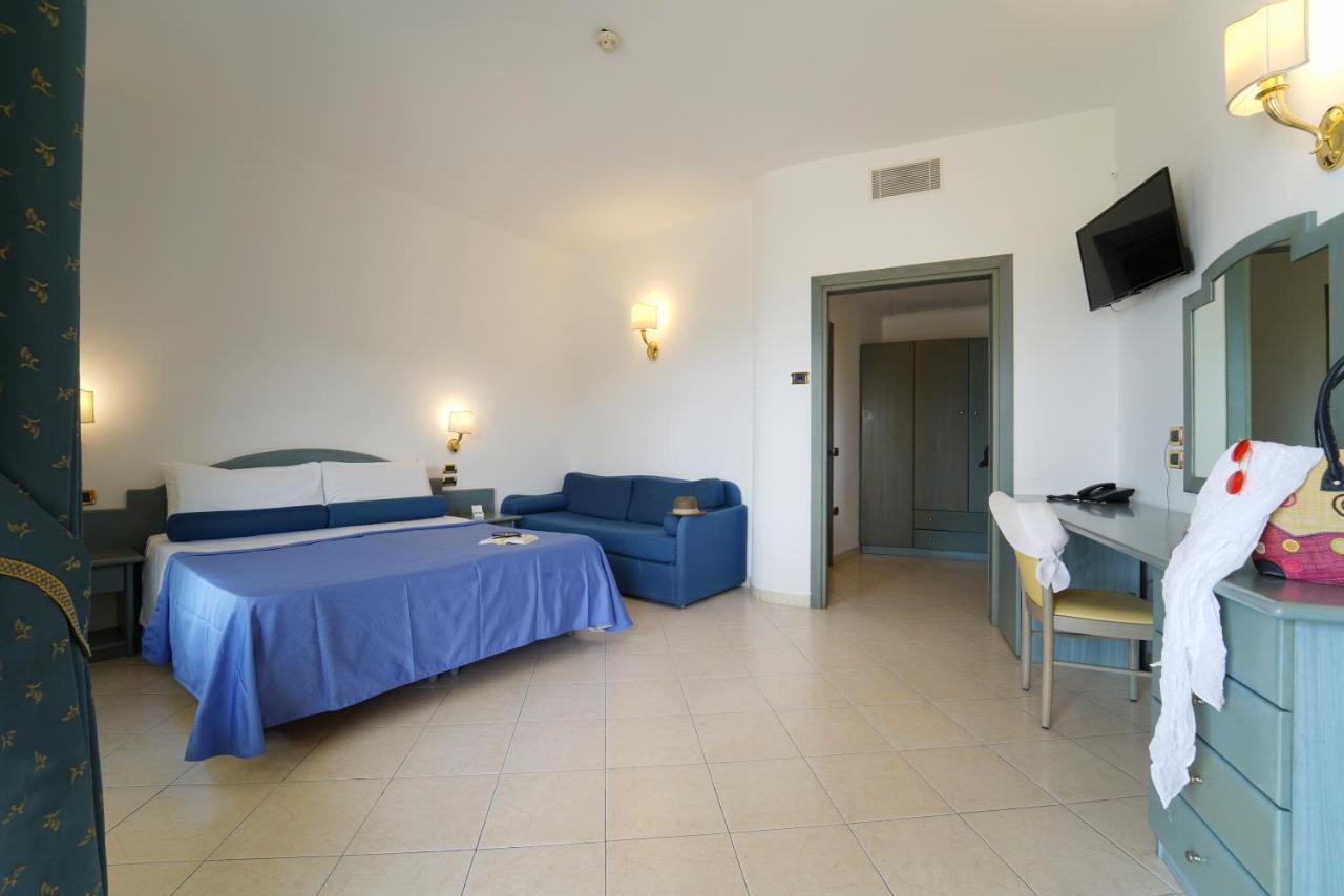 Hotel Scoglio Del Leone Zambrone Kültér fotó