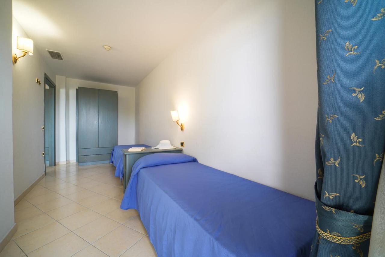Hotel Scoglio Del Leone Zambrone Kültér fotó