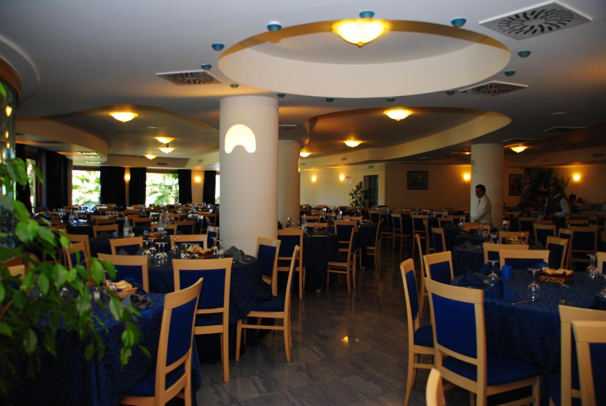Hotel Scoglio Del Leone Zambrone Kültér fotó
