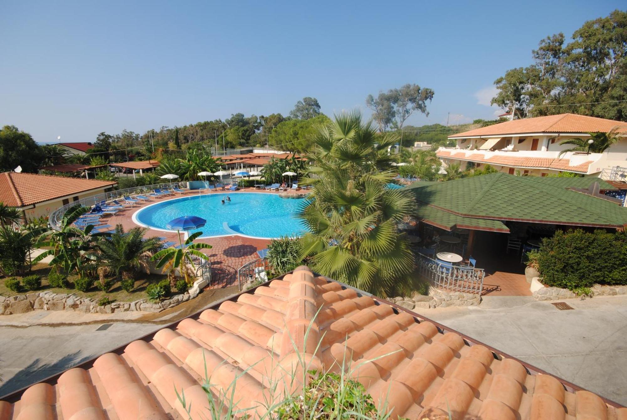 Hotel Scoglio Del Leone Zambrone Kültér fotó