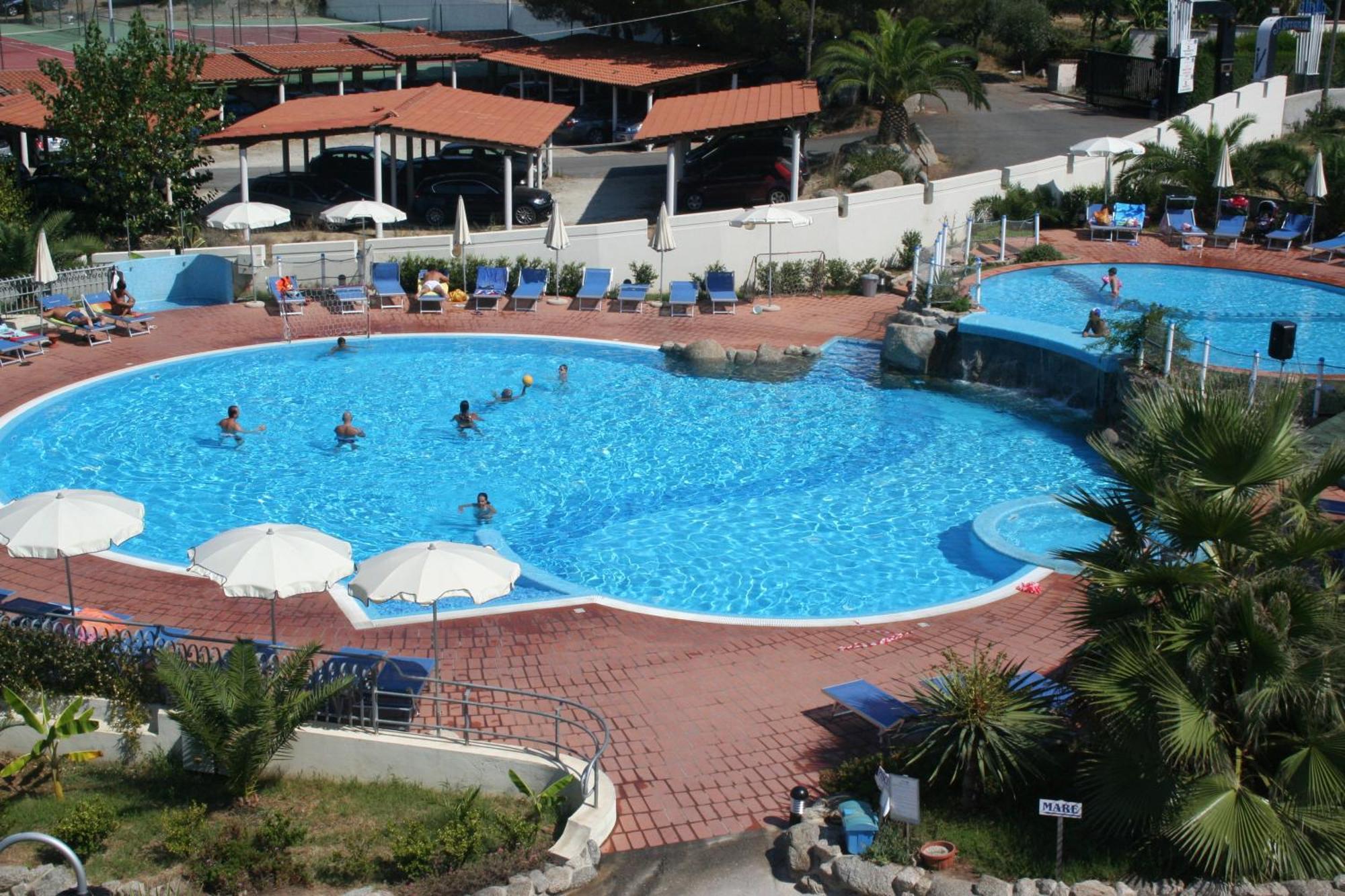 Hotel Scoglio Del Leone Zambrone Kültér fotó