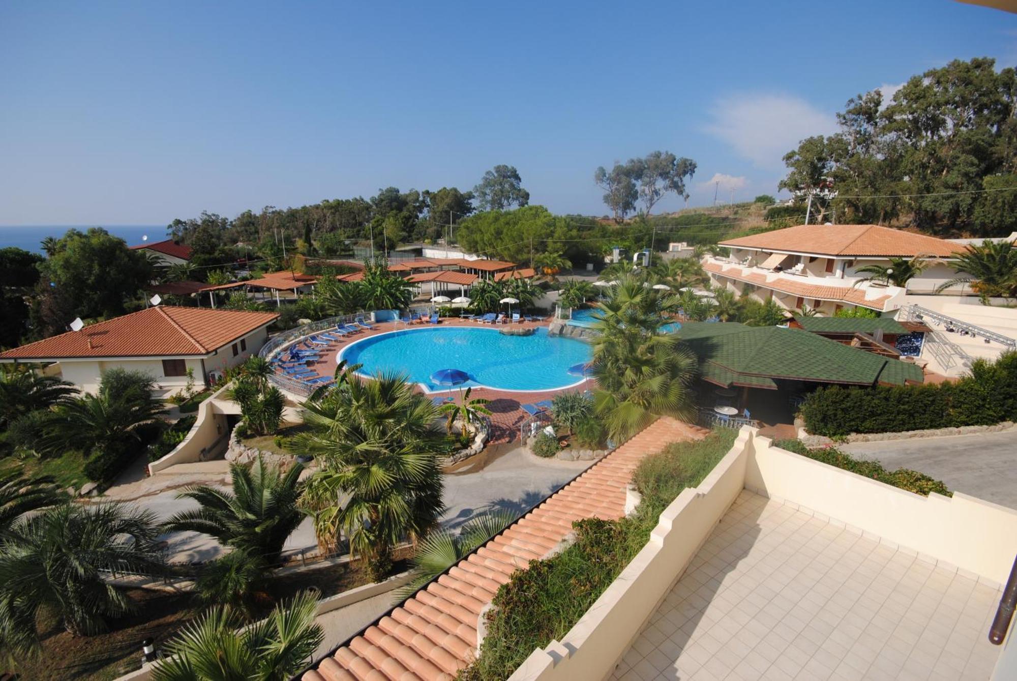 Hotel Scoglio Del Leone Zambrone Kültér fotó
