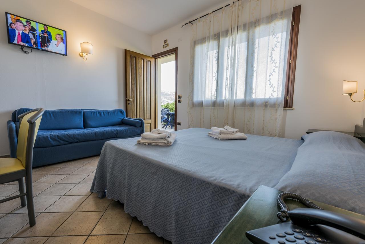 Hotel Scoglio Del Leone Zambrone Kültér fotó