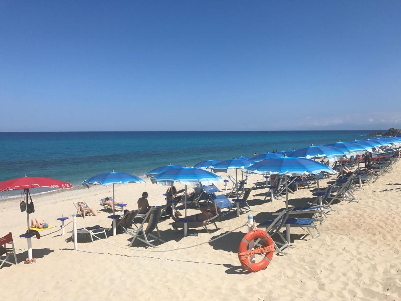 Hotel Scoglio Del Leone Zambrone Kültér fotó